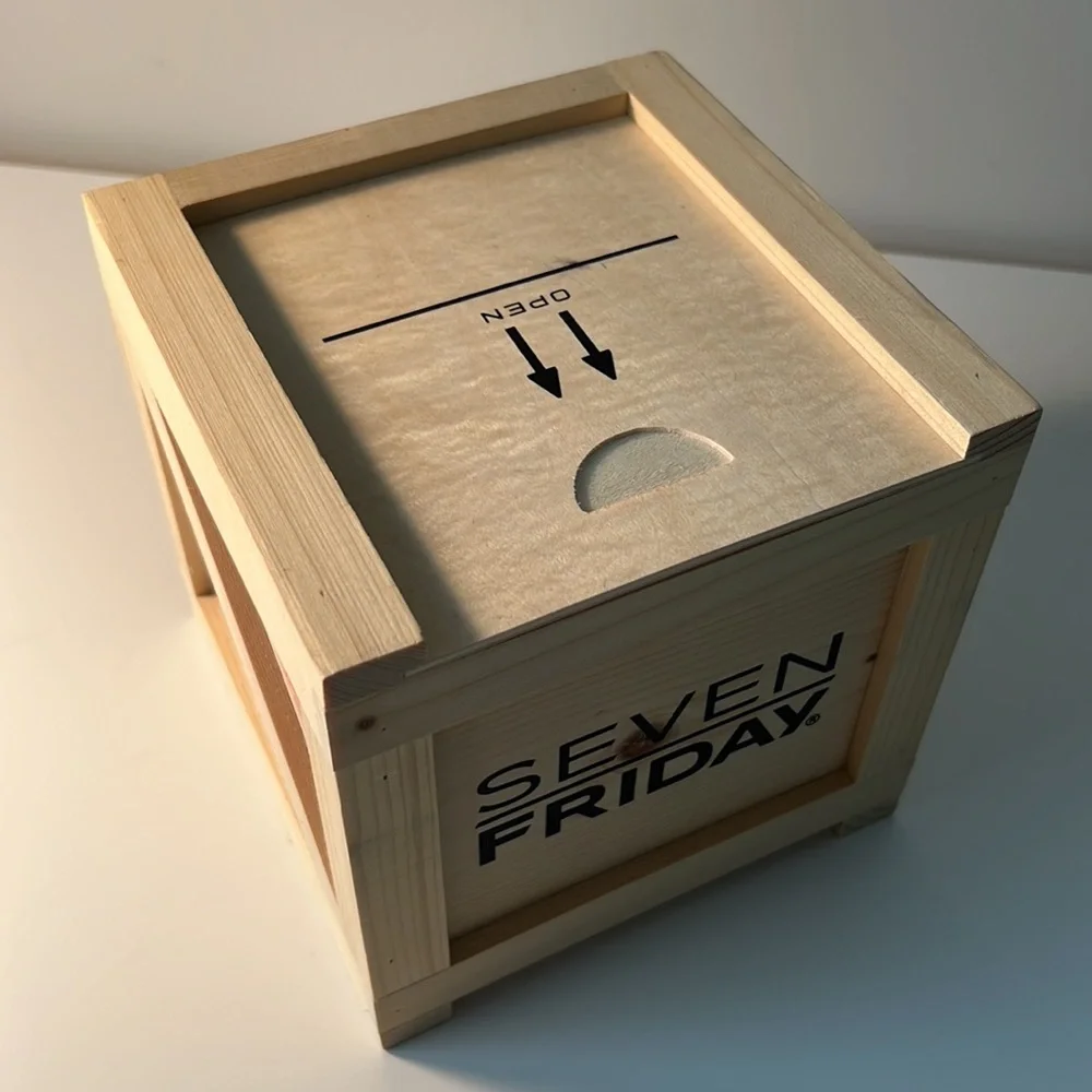 Brand new! Original Box and papers. Seven Friday automatic movement watch. - Picture 6 of 15